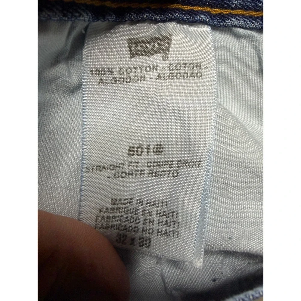 Levi's 501 Original Fit Jeans Mens 32x30 Blue Straight Leg Button Fly Denim